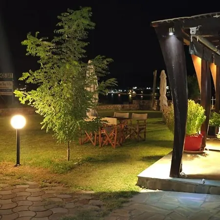 بيت ضيافة Athos Bay أمولياني