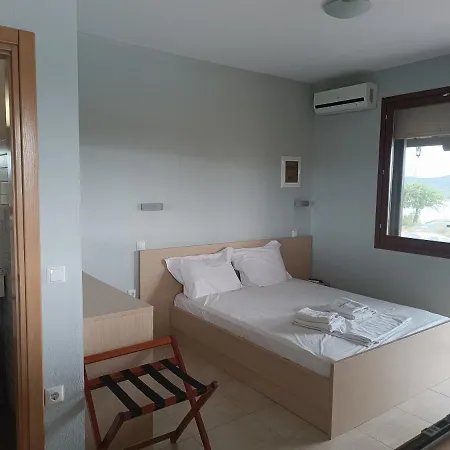 Konukevi Athos Bay 3*