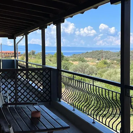 Konukevi Athos Bay 3*